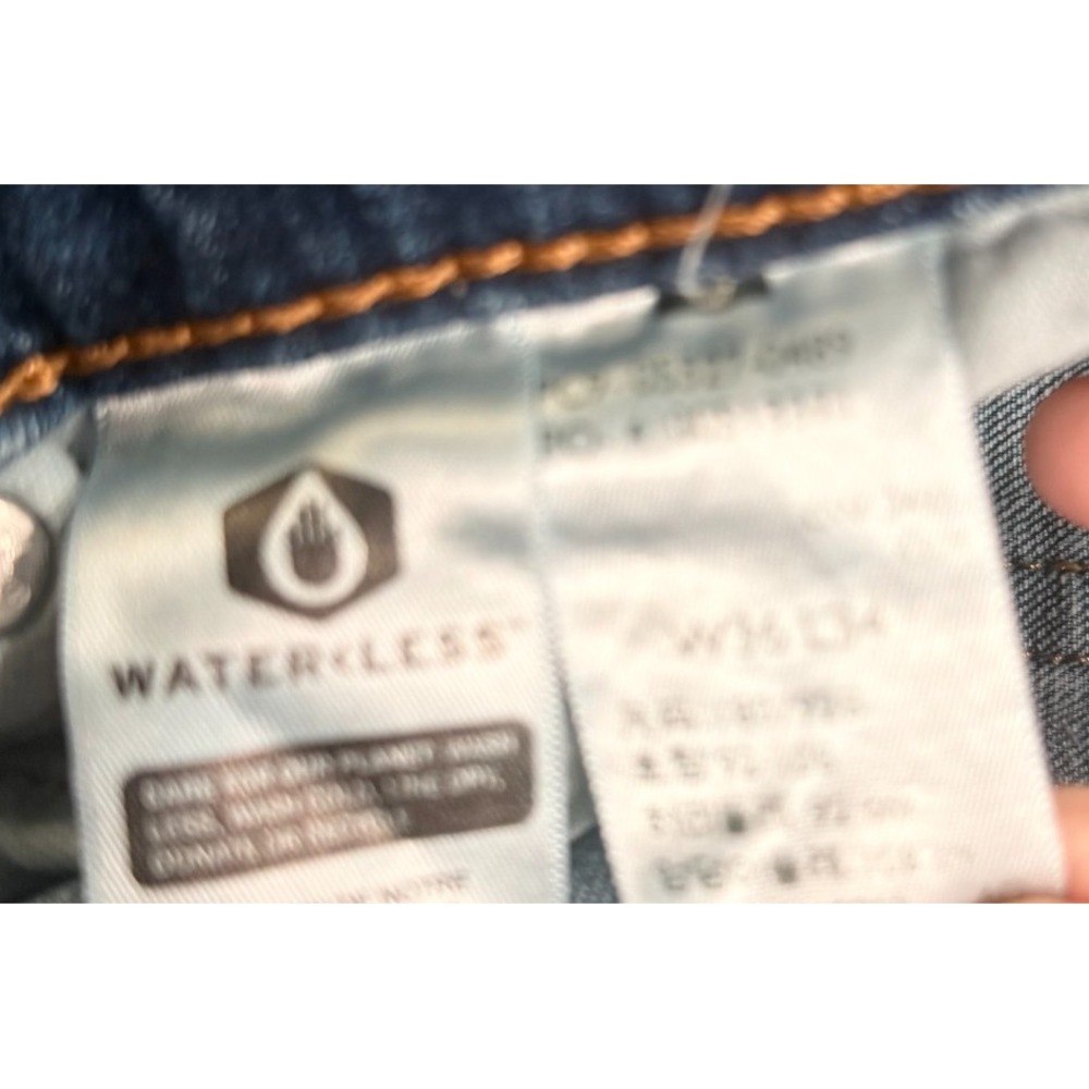 Levi's 527 Low Boot Cut Jeans Light Wash Denim Distressed W36 L32 - Picture 3 of 8